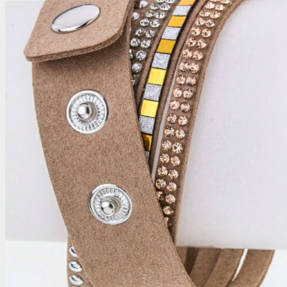Layered cuff bracelets - Picture 2 of 5